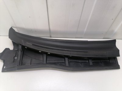 Накладка жабо (дождевик) Toyota Corolla E150