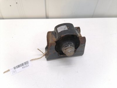 Опора КПП Toyota Corolla E150