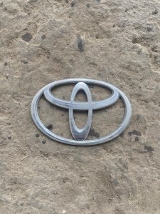 Эмблема Toyota Prius 1998 NHW10