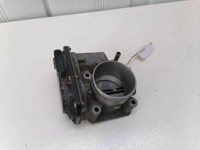 Дроссельная заслонка Toyota Corolla E150
