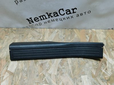 Накладка порога внутренняя Mercedes C-Class W204 2010 C180 CGI