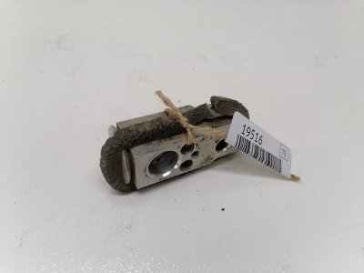 Клапан кондиционера Toyota Corolla E150