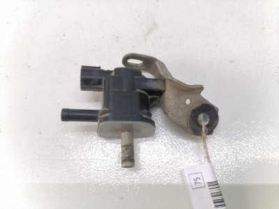 Клапан вакуумный Toyota Corolla E150