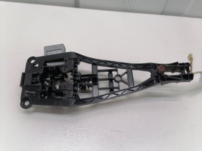 Кронштейн ручки двери Opel Astra H