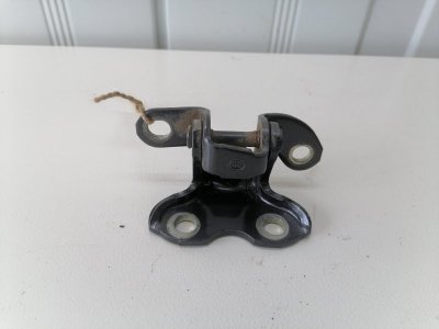 Петля двери верхняя Toyota Corolla E150