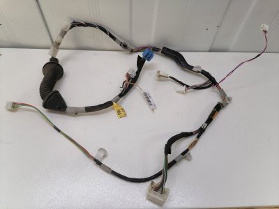 Проводка двери Toyota Corolla E150