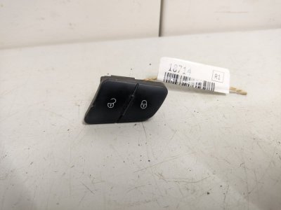 Кнопка центрального замка Volkswagen Passat B6