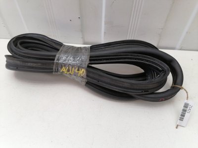 Уплотнитель багажника Toyota Camry V40