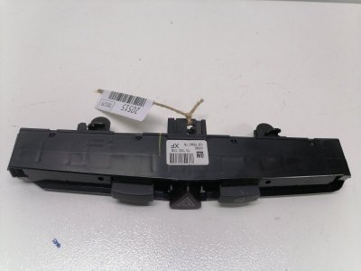 Кнопка аварийной сигнализации Opel Astra H