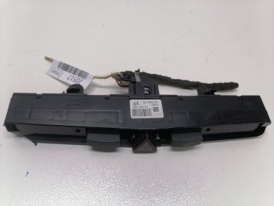 Кнопка аварийной сигнализации Opel Astra H