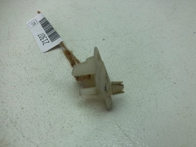 Крепление обшивки двери Volkswagen Passat B4
