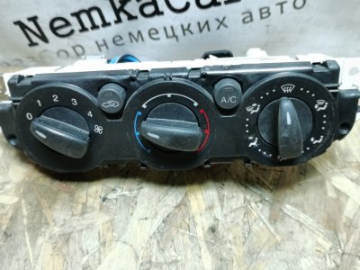 Блок управления отопителем FORD FOCUS 2 РЕСТАЙЛИНГ 2010 Хэтчбек