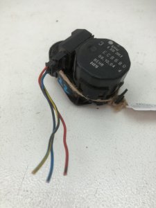 Сервопривод заслонки печки BMW
