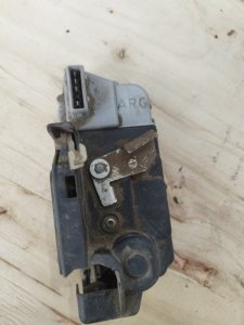 Замок боковой двери Peugeot 206