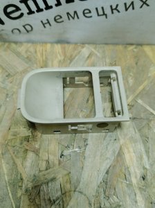 Рамка кнопки стояночного тормоза Volkswagen Tiguan 2009 5N1