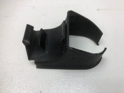 Крепление проводки Volkswagen Passat B4