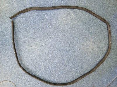 Уплотнитель проема двери Toyota Rav4 A30