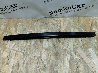 Направляющая стекла Mercedes C-Class W204 2010 C180 CGI