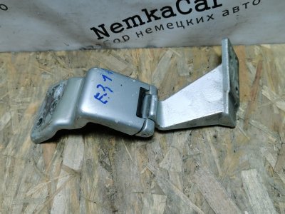 Петля двери распашной Mercedes Vito 2013 639 рест
