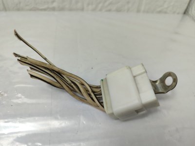 Фишка разъем Toyota Prius 1998 NHW10