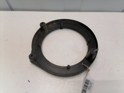 Крепление динамика Volkswagen Passat B4