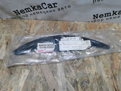 Подкрылок TOYOTA CROWN 1989