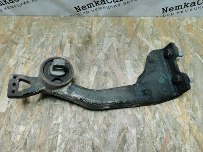 Кронштейн редуктора Mercedes Vito 2008 639
