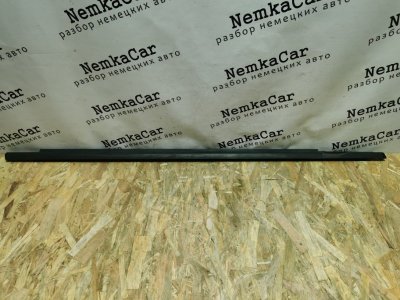 Молдинг стекла Volkswagen Tiguan 2010 5N1