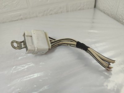 Фишка разъем Toyota Prius 1998 NHW10