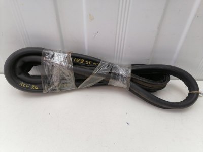 Уплотнитель багажника Toyota Camry V30