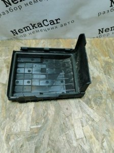 Крышка блока предохранителей Volkswagen Tiguan 2009 5N1