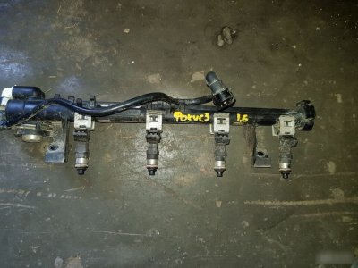 Рампа форсунки Ford Focus 3