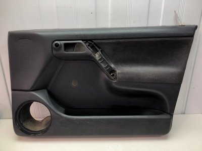 Обшивка двери Volkswagen Golf 3