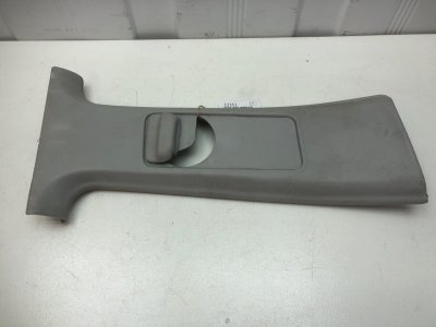 Обшивка стойки верхняя Volkswagen Golf 3