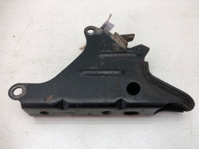 Кронштейн двигателя Volkswagen Golf 3
