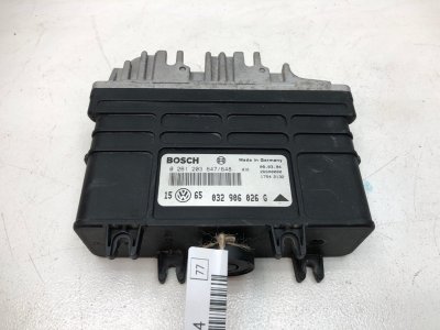 Блок управления двигателем Volkswagen Golf 3