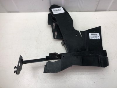 Кронштейн замка двери Ford Fusion