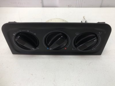 Блок управления отопителем Volkswagen Golf 3