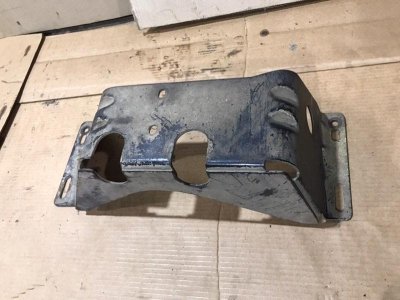 Кронштейн КПП Mercedes Vito 2004 639