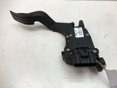 Педаль газа Ford Fusion