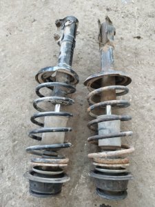 Стойка подвески Volkswagen Jetta 1992