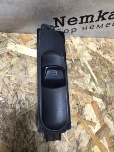 Кнопка стеклоподъемника Mercedes Vito 2004 639