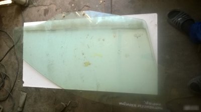 Стекло Mitsubishi Carisma