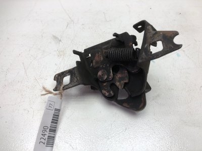 Замок капота Volkswagen Golf 3