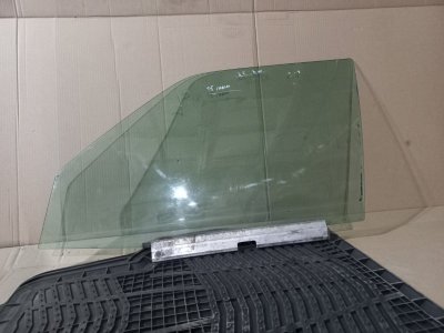 Стекло двери Mercedes E-Classe W124 1992