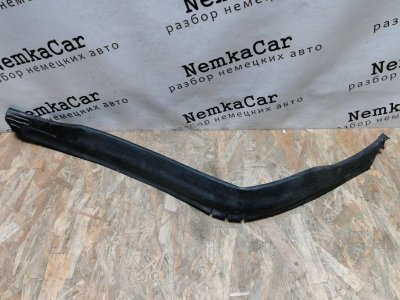 Уплотнитель капота Mercedes C-Class W204 2010 C180 CGI