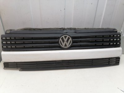 Решетка радиатора Volkswagen Transporter T4