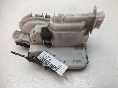 Замок двери Volkswagen Golf 3