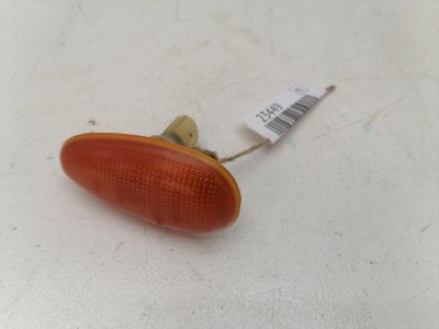 Поворотник в крыле Chevrolet Lanos