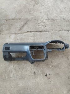 Торпедо Toyota carina 1993 ST190
